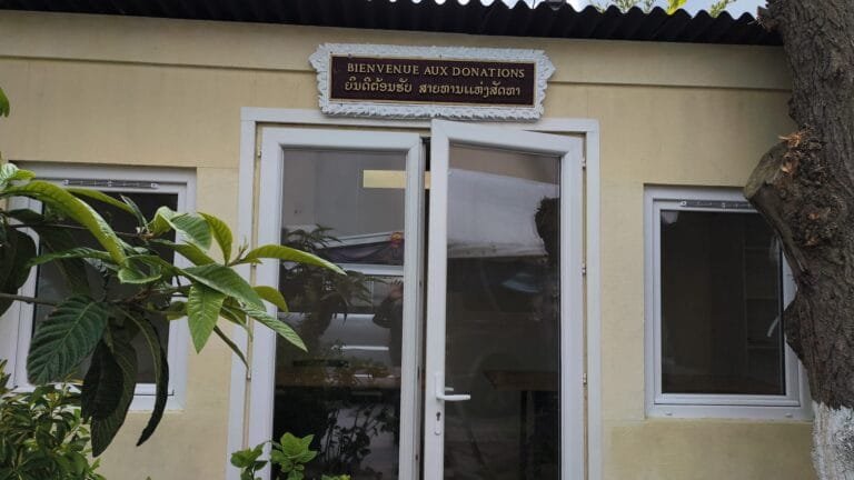 Wat Sisattanak : Un nouvel écrin pour la générosité avant le Nouvel An Laotien