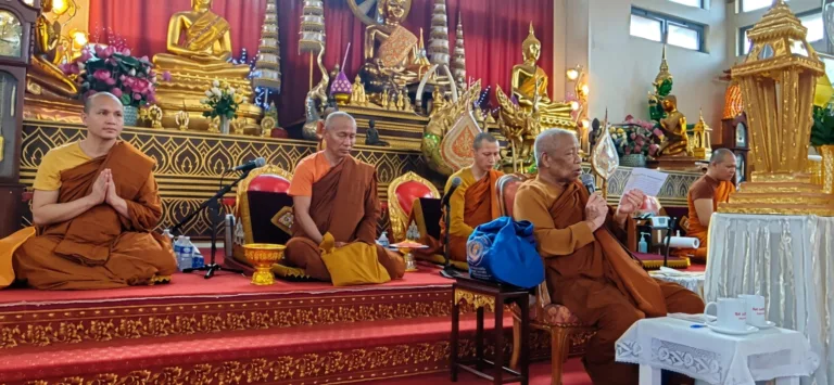 Hommage solennel au Vénérable Patriarche Somdeth Pha Gnodkèo Oupali Méthichane Chanthy Chanthavangso